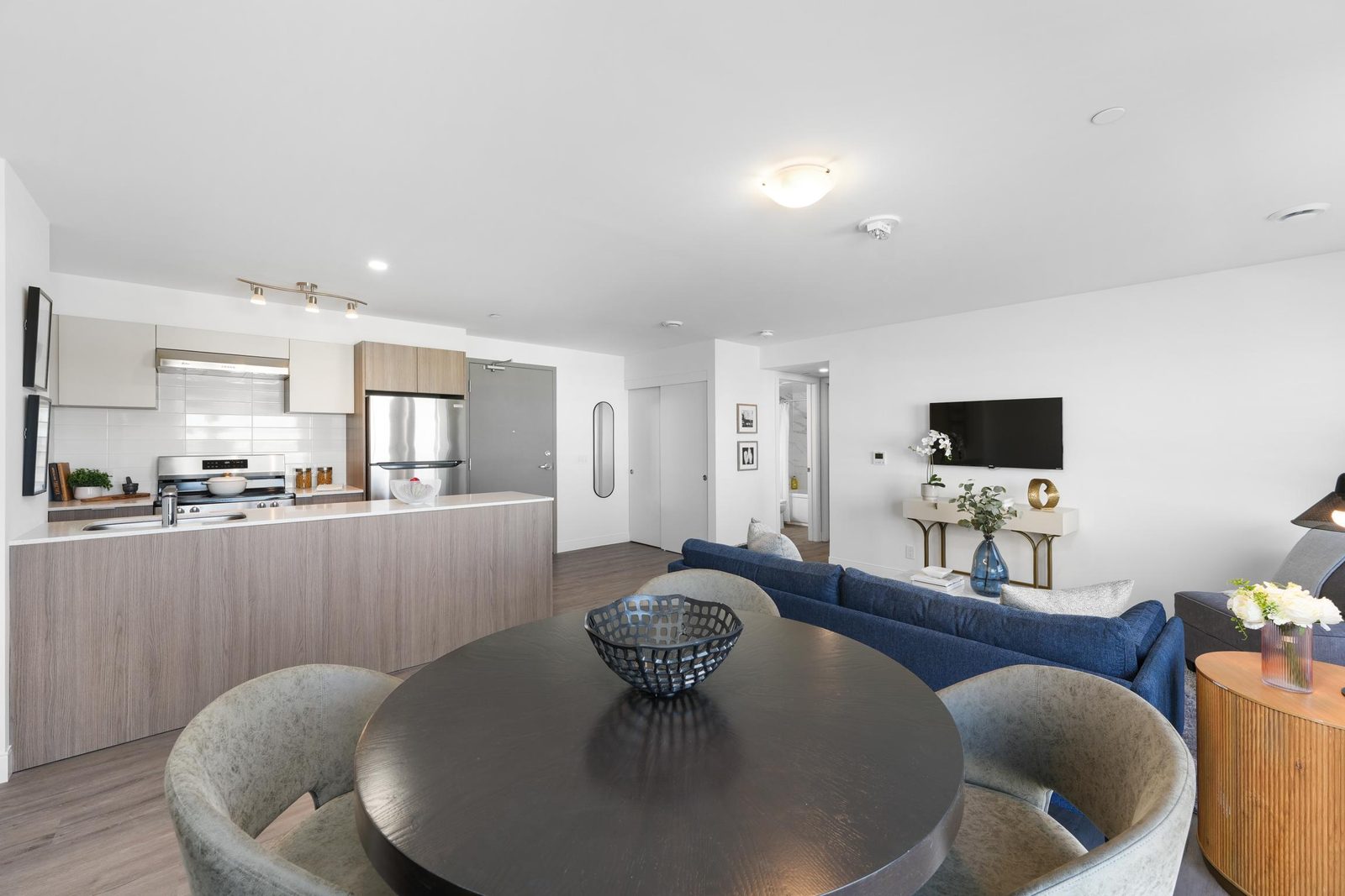 100 Manett Crescent, Unit 801, photo 1